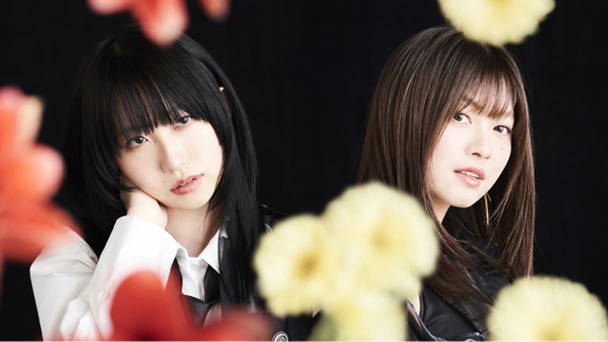 She is Legendアーティスト写真